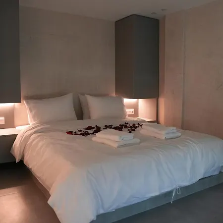 The Lot Luxury