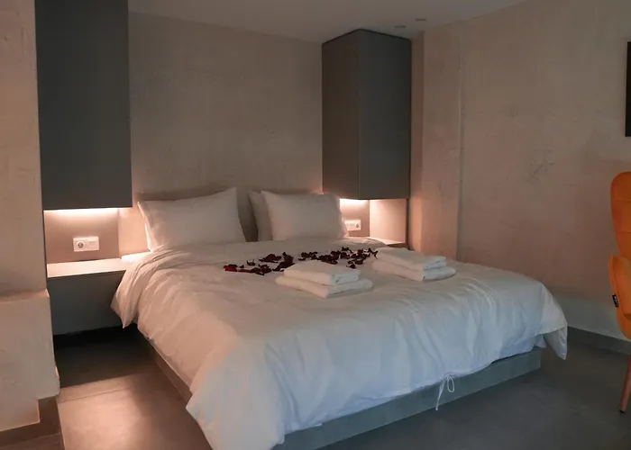 The Lot Luxury