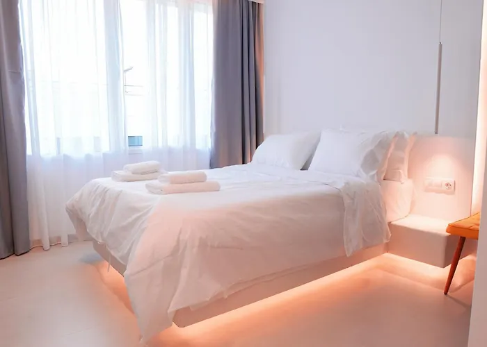 The Lot Luxury Soluň